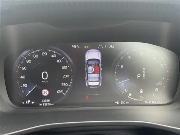 2021 Volvo Xc40 — photo 9 | Tuminion Kenya