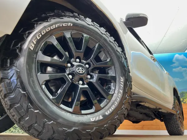 2022 Toyota Landcruiser Prado — photo 9 | Tuminion Kenya