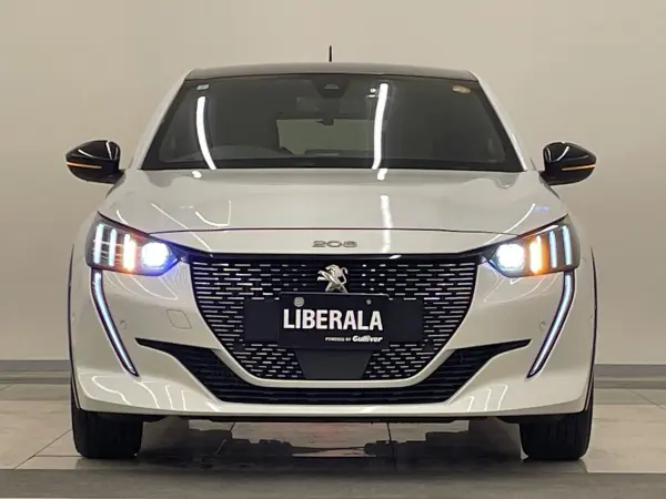 2021 Peugeot 208 — photo 8 | Tuminion Kenya