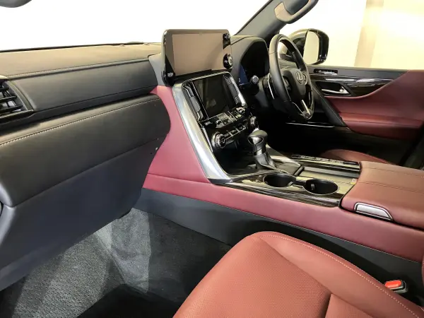 2022 Lexus Lx — photo 8 | Tuminion Kenya