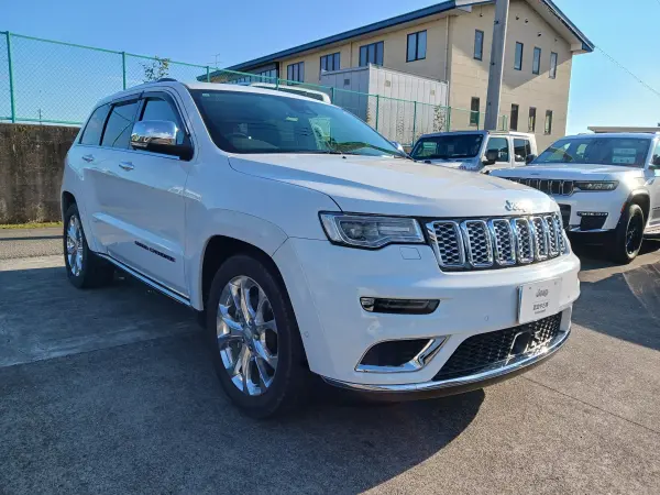 2019 Jeep Grand Cherokee — photo 9 | Tuminion Kenya