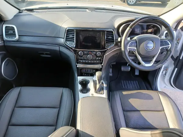 2019 Jeep Grand Cherokee — photo 2 | Tuminion Kenya