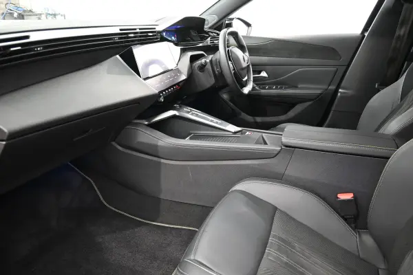 2023 Peugeot 308 — photo 2 | Tuminion Kenya