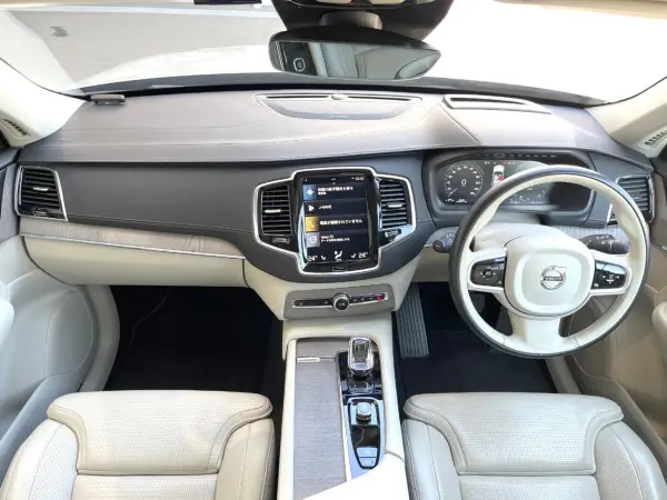 2022 Volvo Xc90 — photo 2 | Tuminion Kenya
