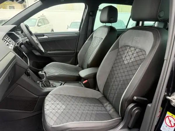 2022 Volkswagen Tiguan — photo 8 | Tuminion Kenya