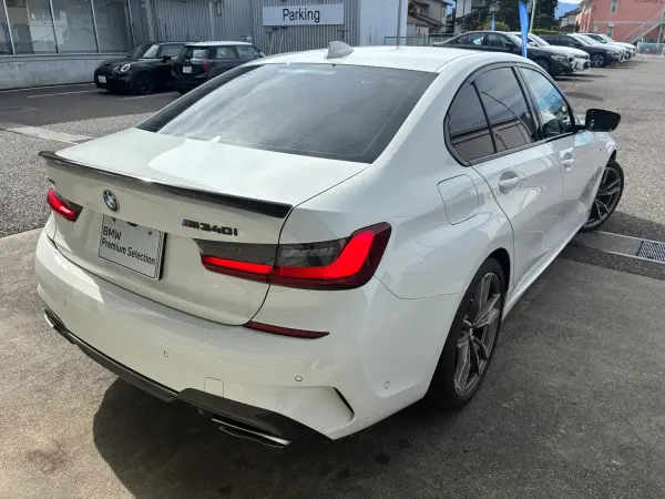 2022 Bmw 3 Series — photo 3 | Tuminion Kenya