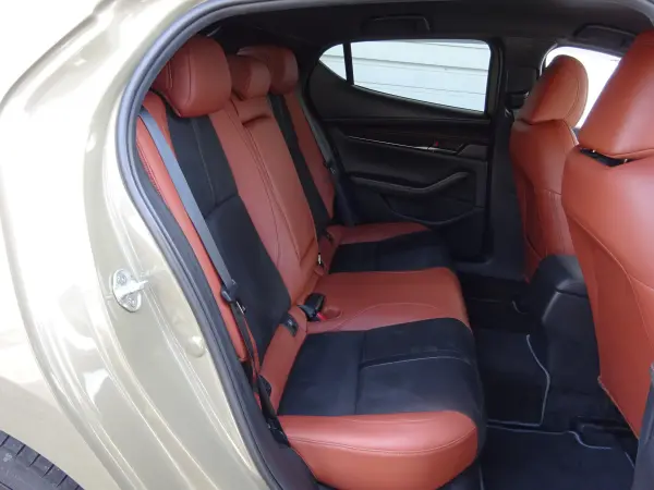 2024 Mazda 3 Fastback — photo 8 | Tuminion Kenya