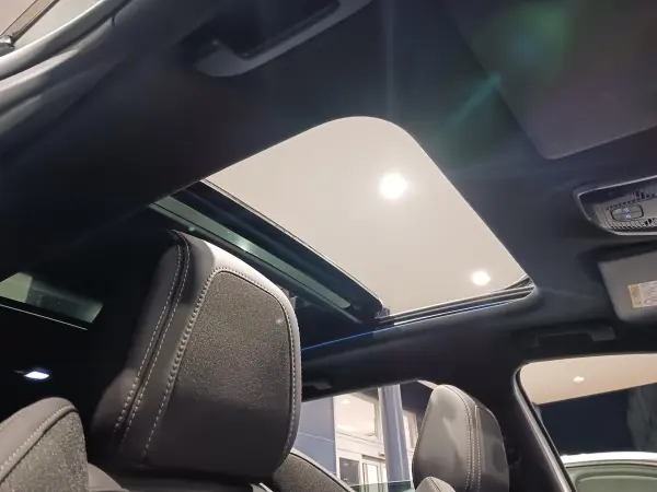 2022 Peugeot 5008 — photo 2 | Tuminion Kenya