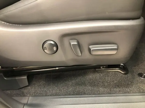 2026 Toyota Hilux — photo 8 | Tuminion Kenya
