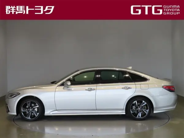 2020 Toyota Crown — photo 2 | Tuminion Kenya