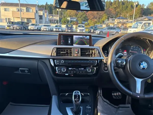 2019 Bmw 3 Series — photo 2 | Tuminion Kenya