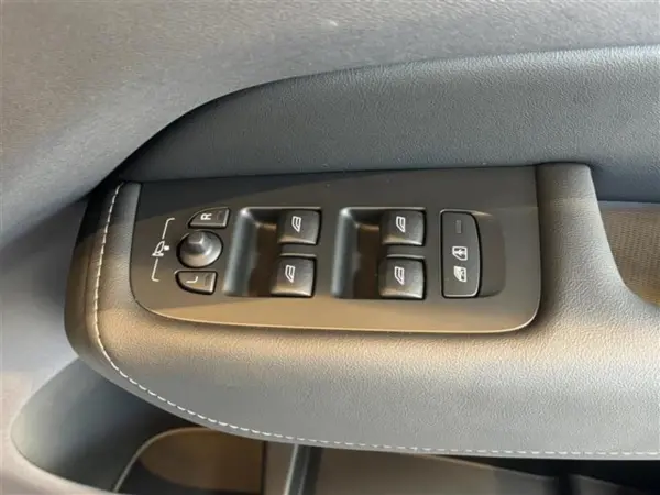 2025 Volvo Xc60 — photo 8 | Tuminion Kenya