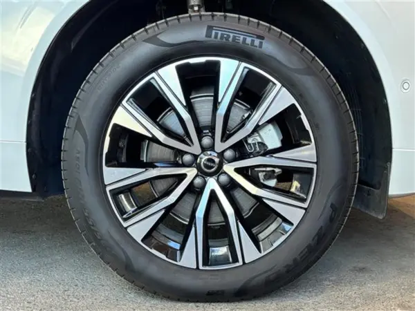 2025 Volvo Xc60 — photo 9 | Tuminion Kenya