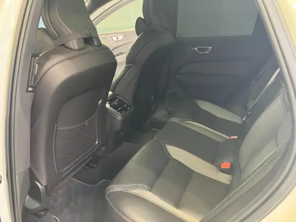 2021 Volvo Xc60 — photo 2 | Tuminion Kenya
