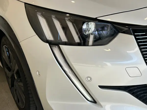 2021 Peugeot 208 — photo 8 | Tuminion Kenya