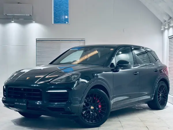 2022 Porsche Cayenne — photo 1