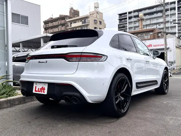 2024 Porsche Macan — photo 2 | Tuminion Kenya