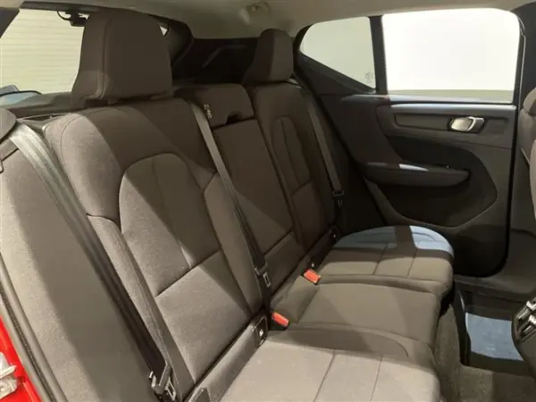 2021 Volvo Xc40 — photo 2 | Tuminion Kenya
