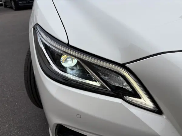 2019 Toyota Crown — photo 8 | Tuminion Kenya