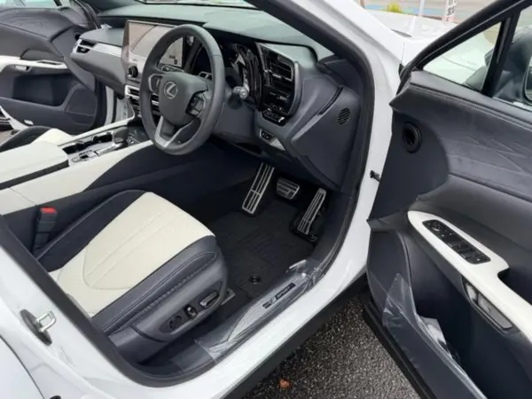 2026 Lexus Rx — photo 8 | Tuminion Kenya
