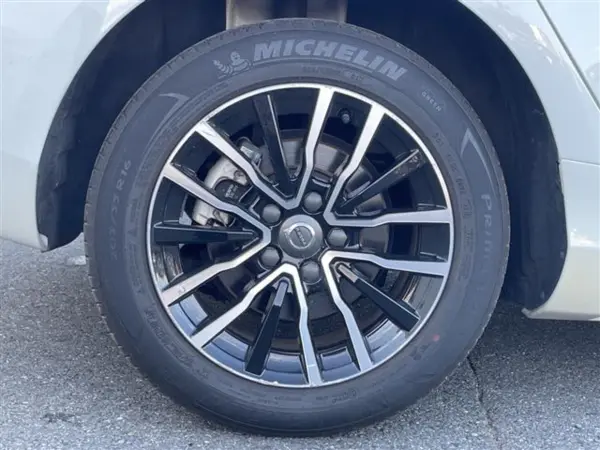 2019 Volvo V40 — photo 9 | Tuminion Kenya