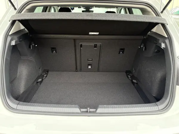 2021 Volkswagen Golf — photo 7 | Tuminion Kenya