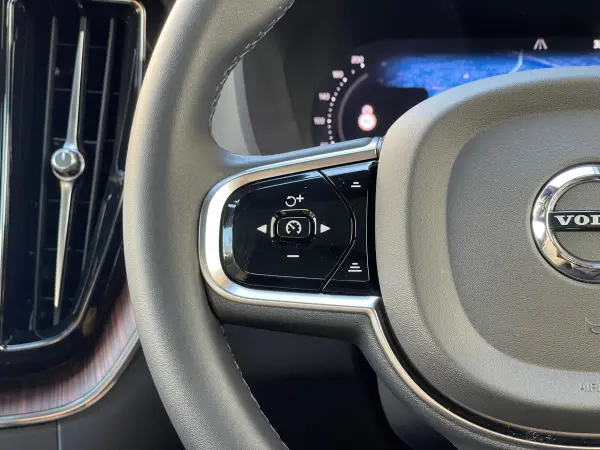 2023 Volvo Xc60 — photo 7 | Tuminion Kenya