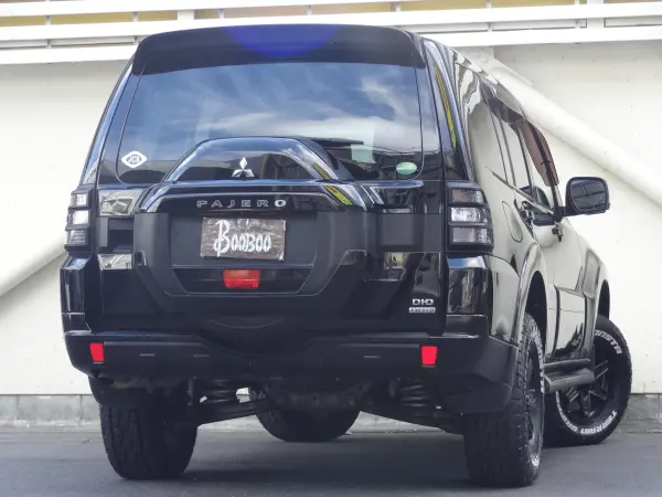 2018 Mitsubishi Pajero — photo 2 | Tuminion Kenya