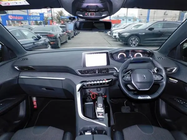 2021 Peugeot 5008 — photo 2 | Tuminion Kenya