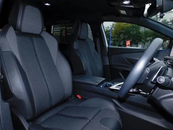 2021 Peugeot 5008 — photo 3 | Tuminion Kenya