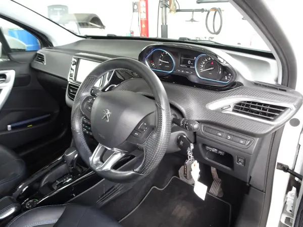 2018 Peugeot 2008 — photo 8 | Tuminion Kenya