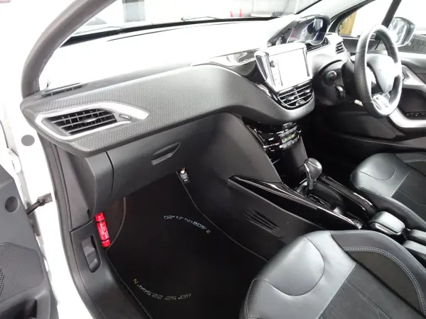 2018 Peugeot 2008 — photo 9 | Tuminion Kenya
