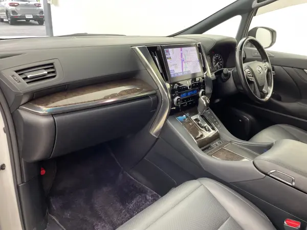 2020 Toyota Alphard — photo 2 | Tuminion Kenya