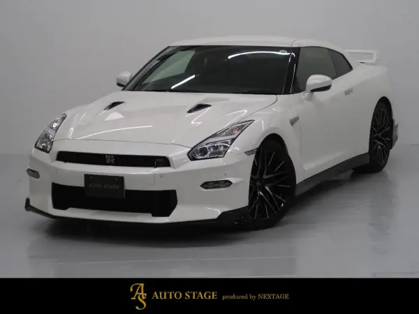 2024 Nissan Gt-r — photo 1