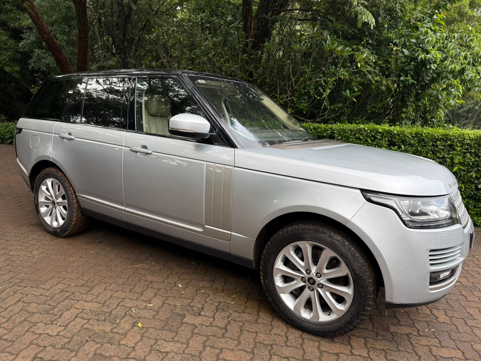 2013 Range Rover Vogue SE (L405)
