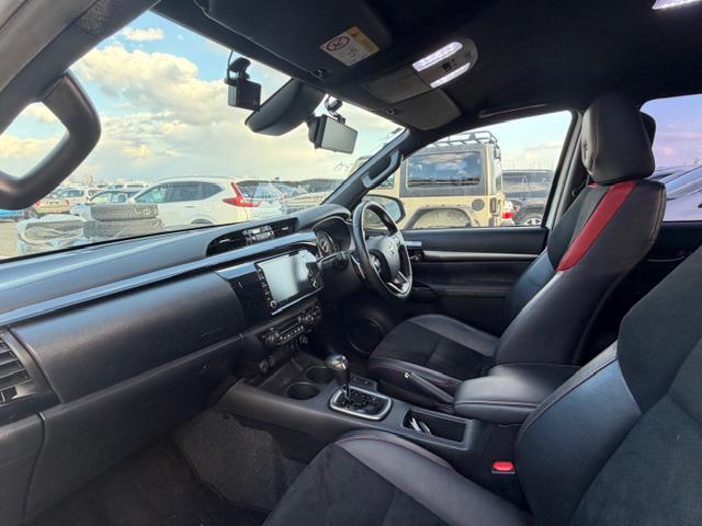 2022 TOYOTA HILUX GR SPORTS