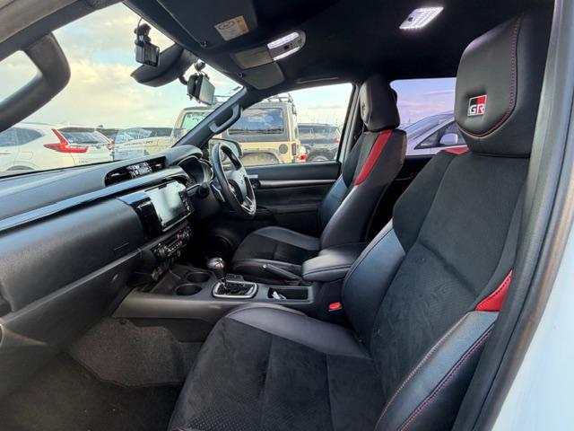 2022 TOYOTA HILUX GR SPORTS